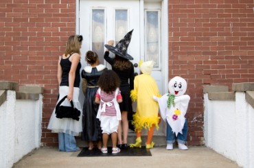 7 Trick-or-Treating Safety Tips for a Fun-tastic Halloween